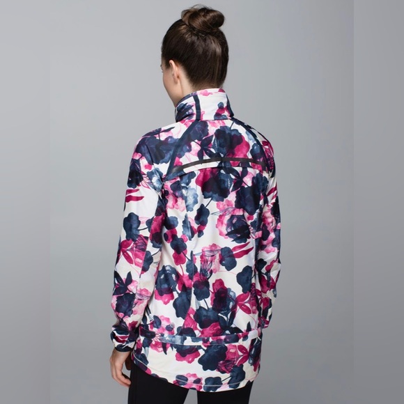 Lululemon Miss Misty Pullover - Picture 11 of 16